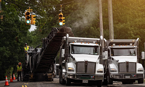 Guy on machine at the World of Asphalt show